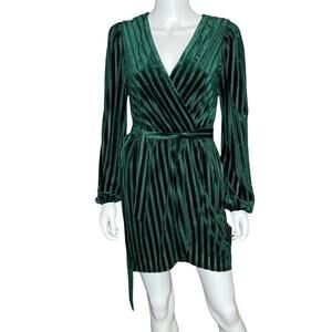 City Studio Holiday Emerald Long Sleeve Faux Wrap Dress Junior’s Sz M